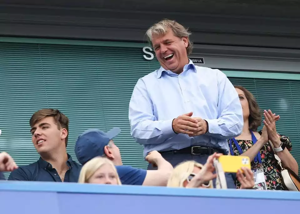 Владелец «Челси» решил «взорвать» трансферный рынок. Цель - игрок «Барселоны»